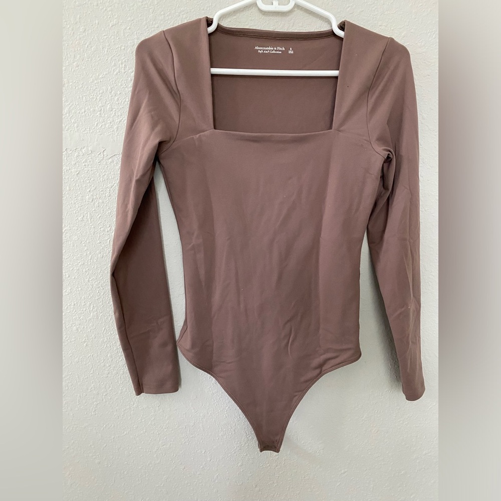 Abercrombie & Fitch Soft AF Long Sleeve Bodysuit